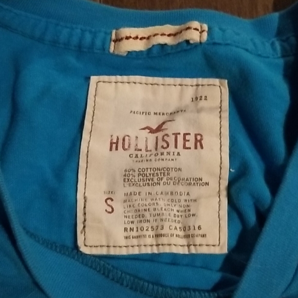 2 Holister T-shirts - Picture 2 of 2